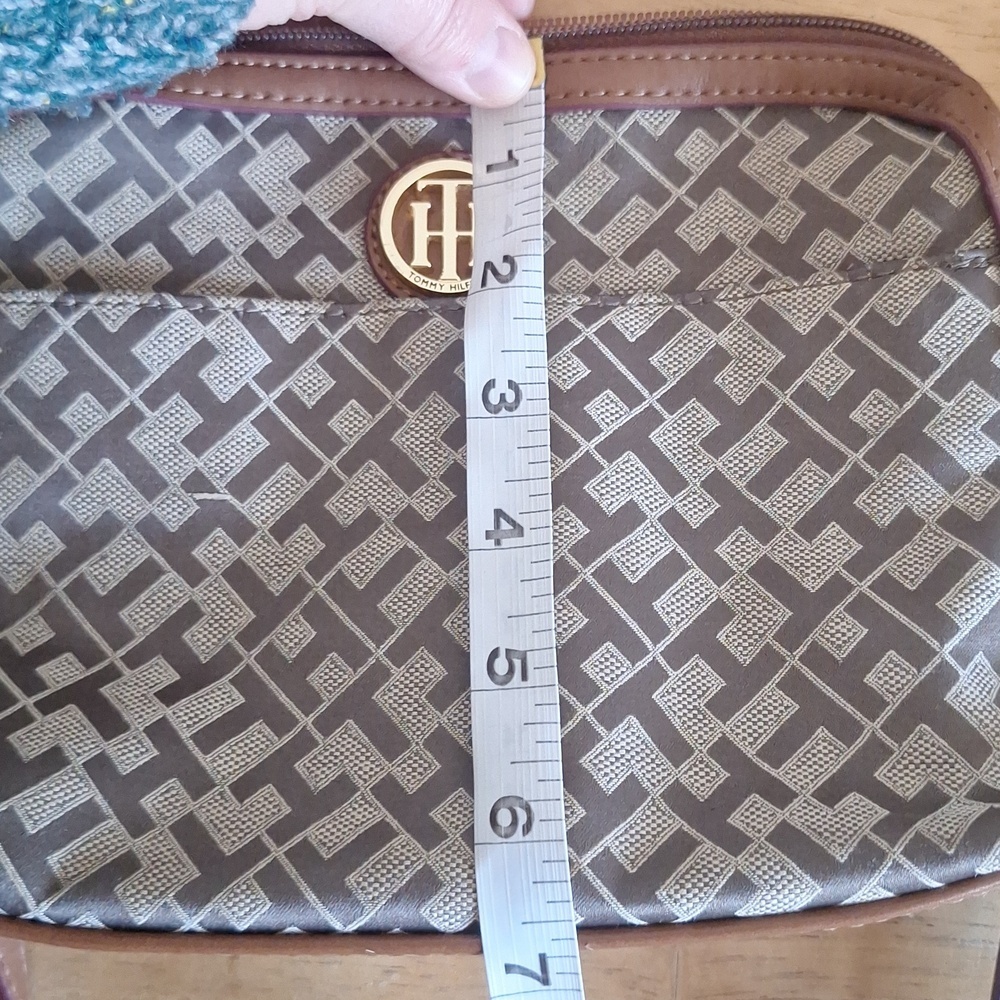 Tommy Hilfiger Crossbody Bag Monogram Jacquard Tan & Brown Purse - Picture 11 of 11